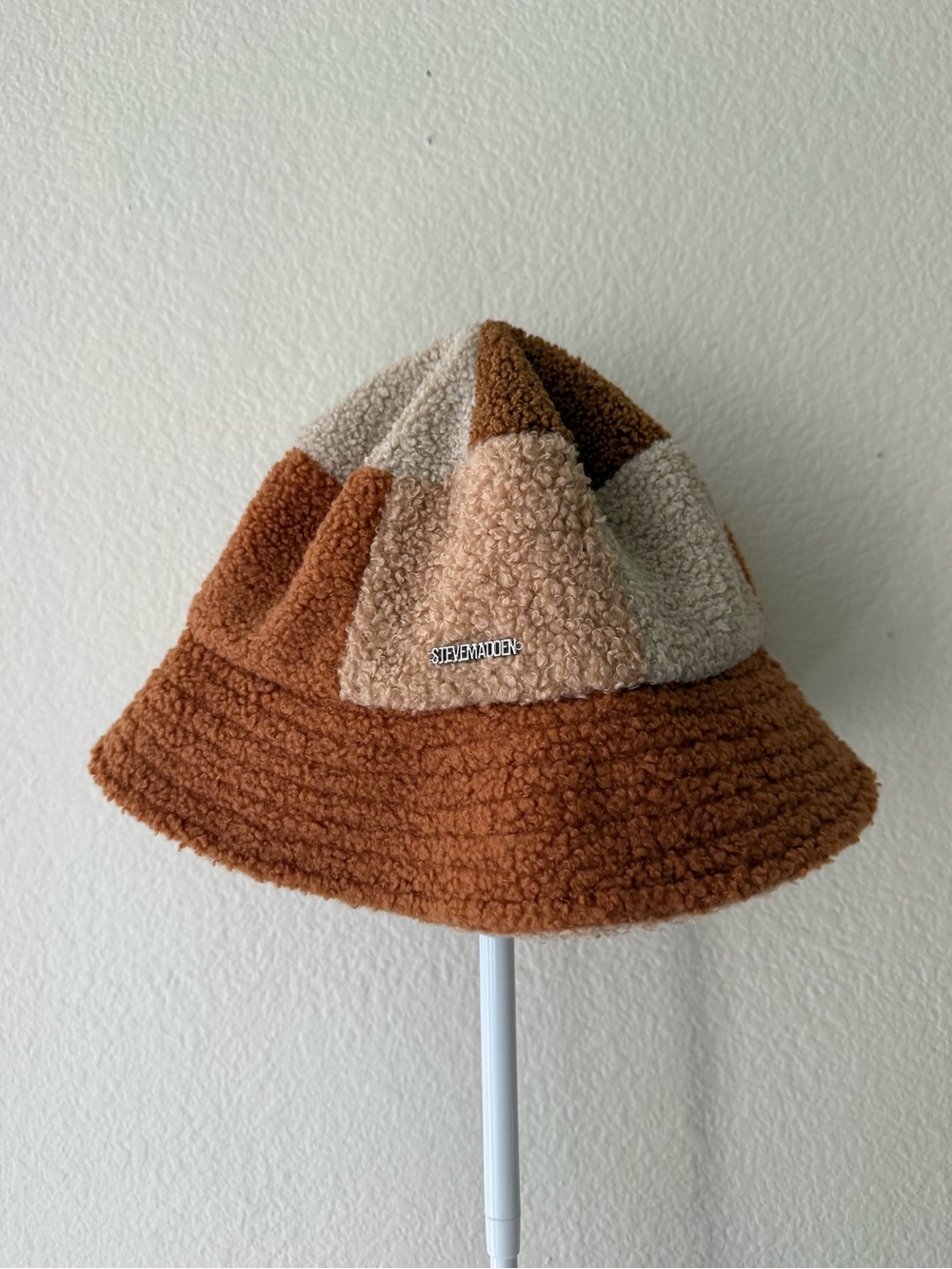 Steve Madden Sherpa Patchwork Bucket Hat - Brown & Cream